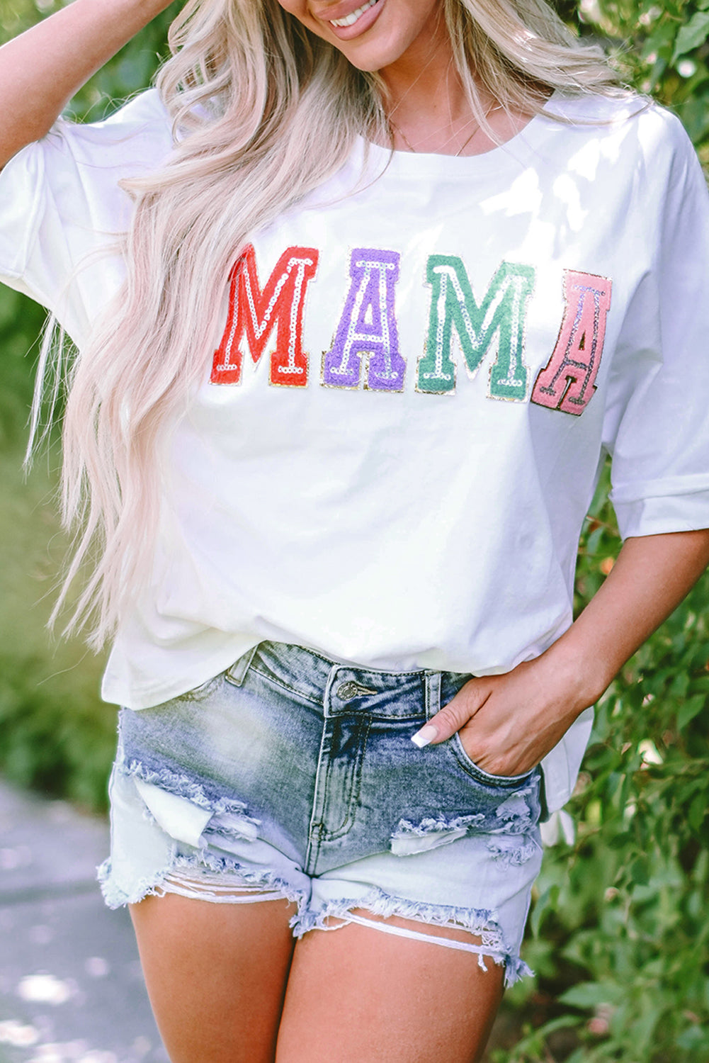 Witte MAMA T-shirt met chenille patches en ronde hals - PrizQ