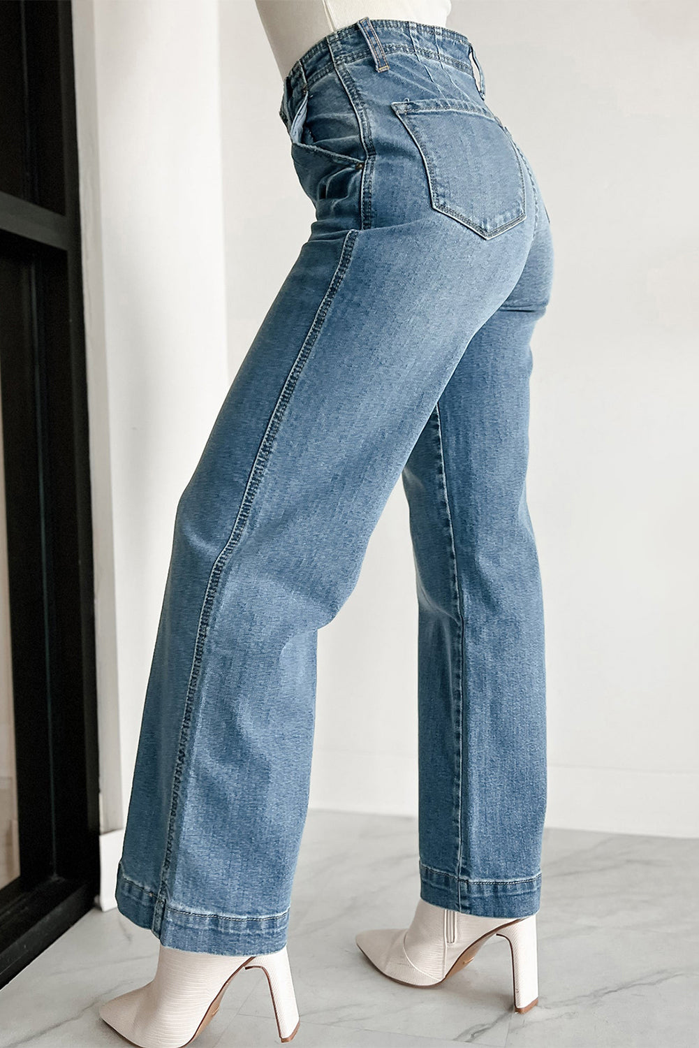 Schemerblauwe jeans met meerdere knopen - PrizQ