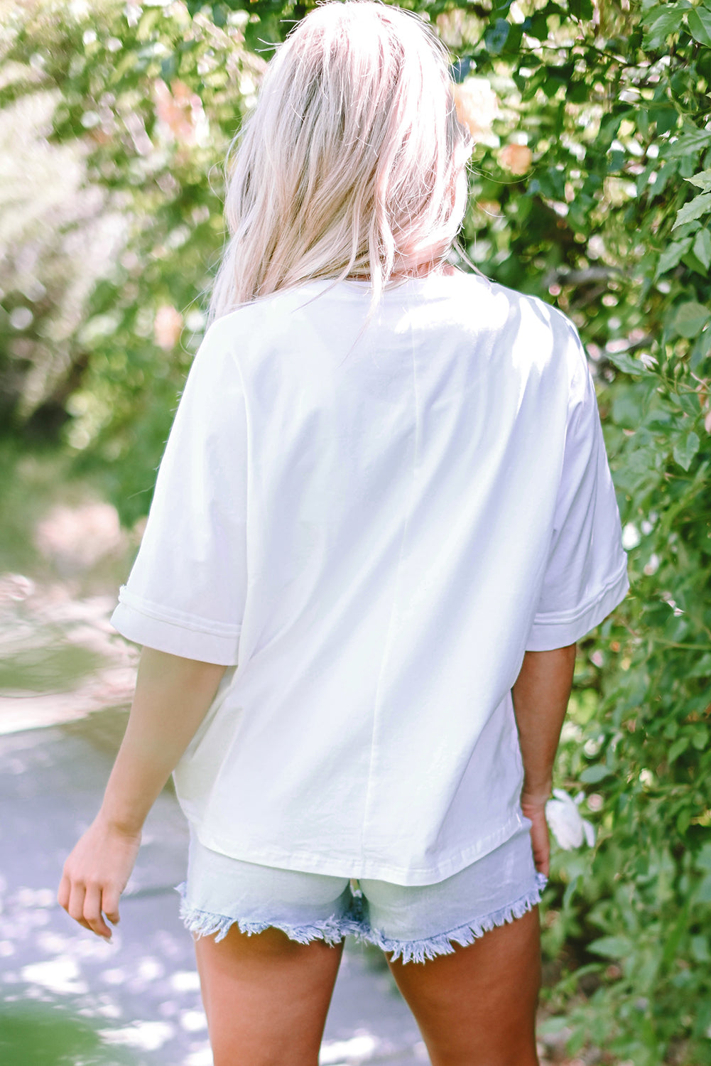 Witte MAMA T-shirt met chenille patches en ronde hals - PrizQ