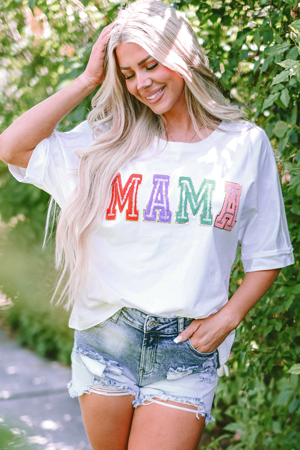 Witte MAMA T-shirt met chenille patches en ronde hals - PrizQ