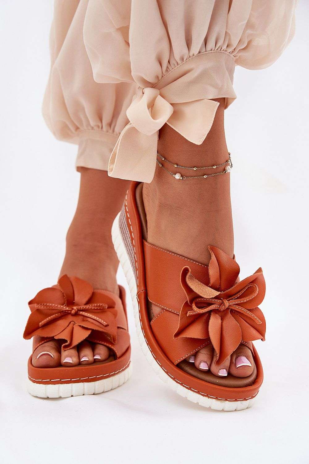 slippers model 212351 Step in style