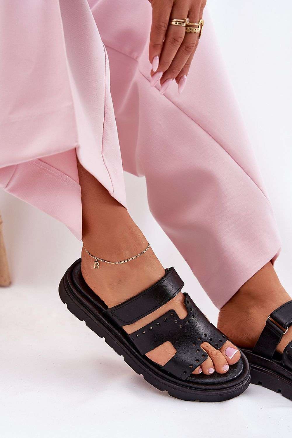 slippers model 212598 Step in style