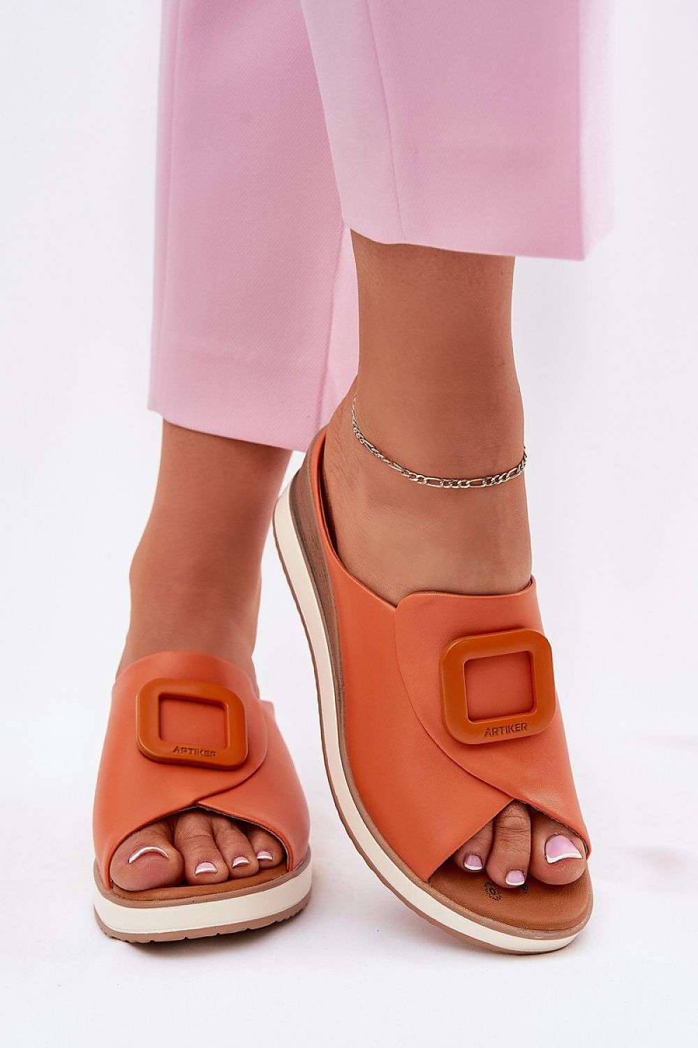 slippers model 212709 Step in style