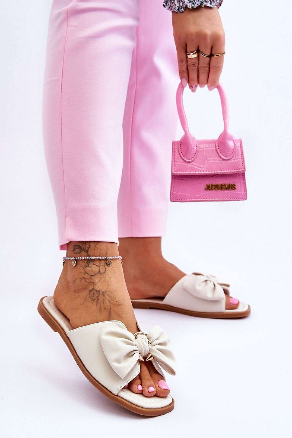 slippers model 178341 Step in style