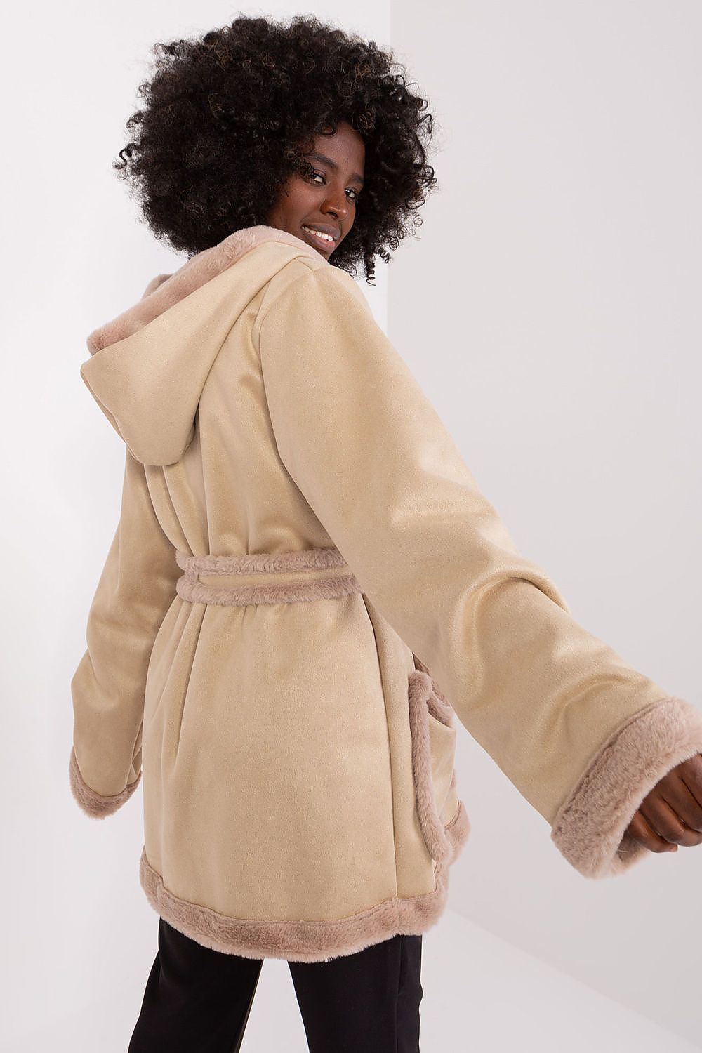 coat model 191136 Lakerta