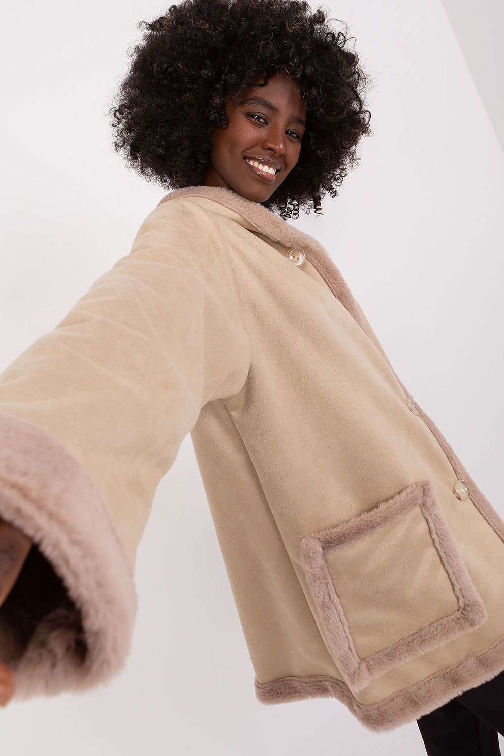 coat model 191136 Lakerta