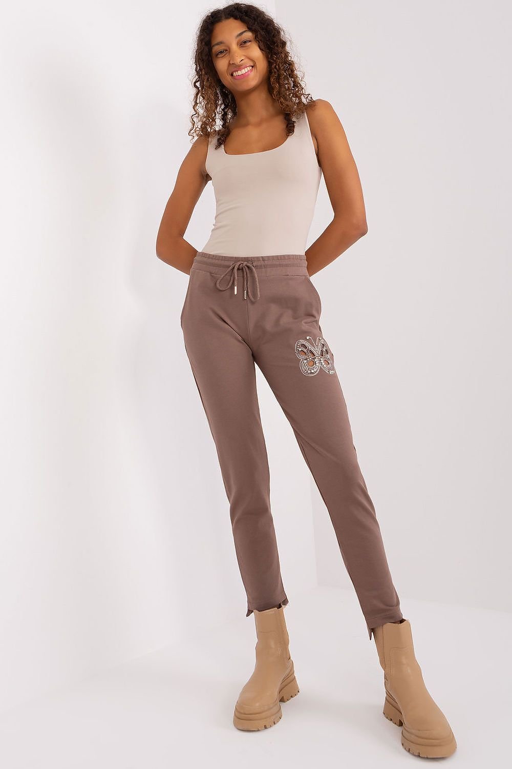 trainingsbroek model 191218 Relevance
