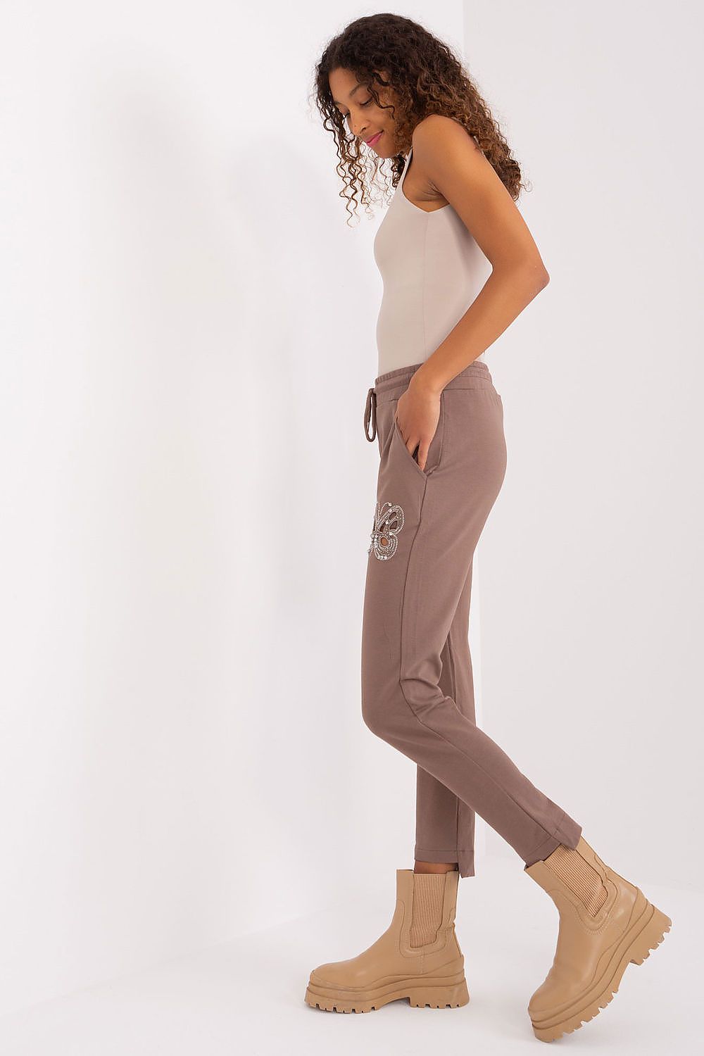 trainingsbroek model 191218 Relevance