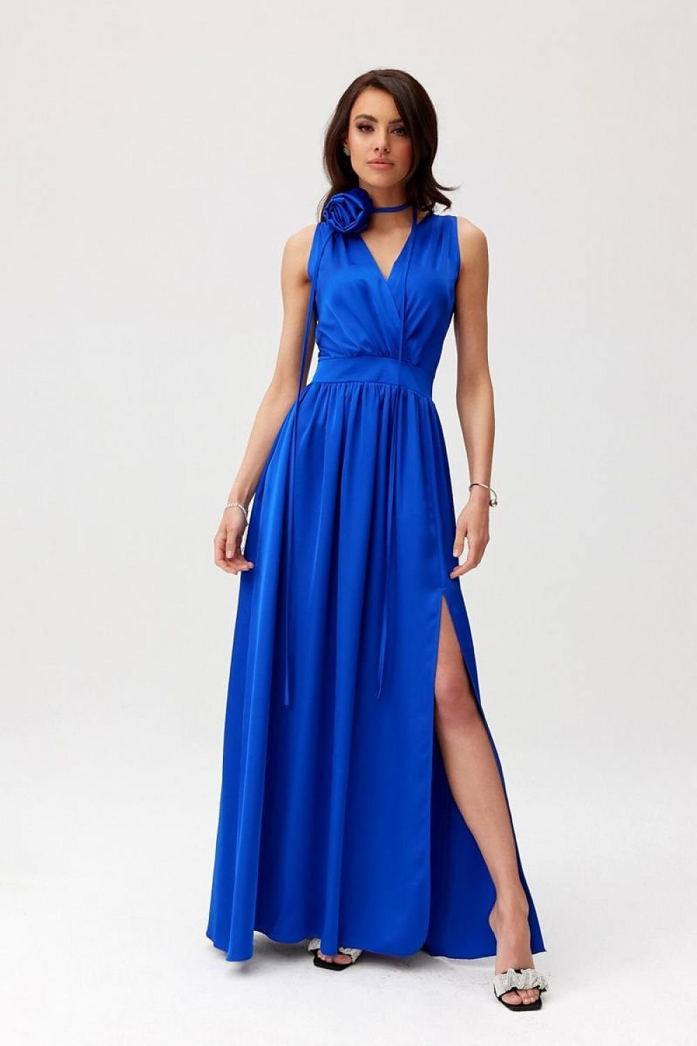 Elegante satijnen avondjurk met ruguitsnede en beensplit – Roco Fashion