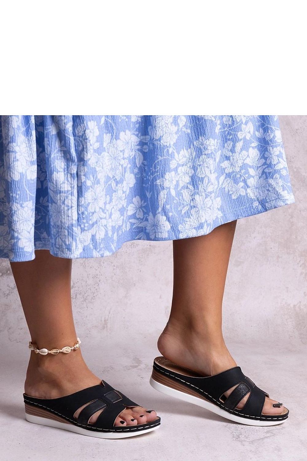 slippers model 206453 Solea