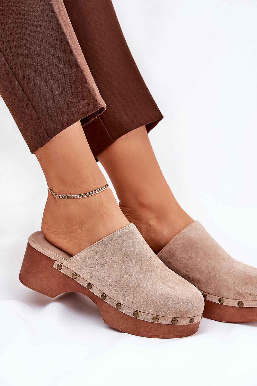 slippers model 209976 Step in style