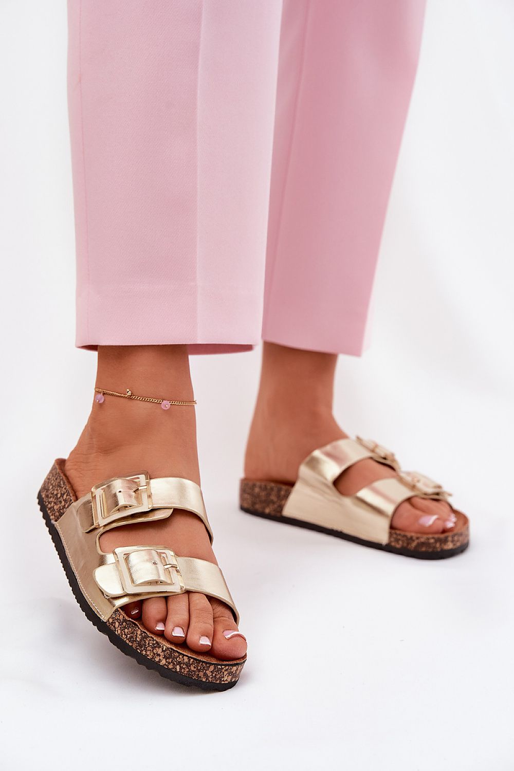 slippers model 211017 Step in style
