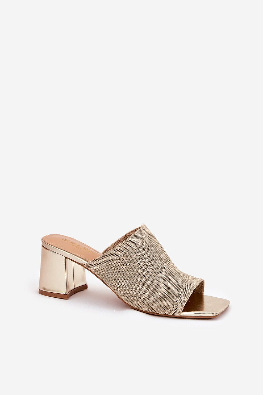 slippers model 211022 Step in style
