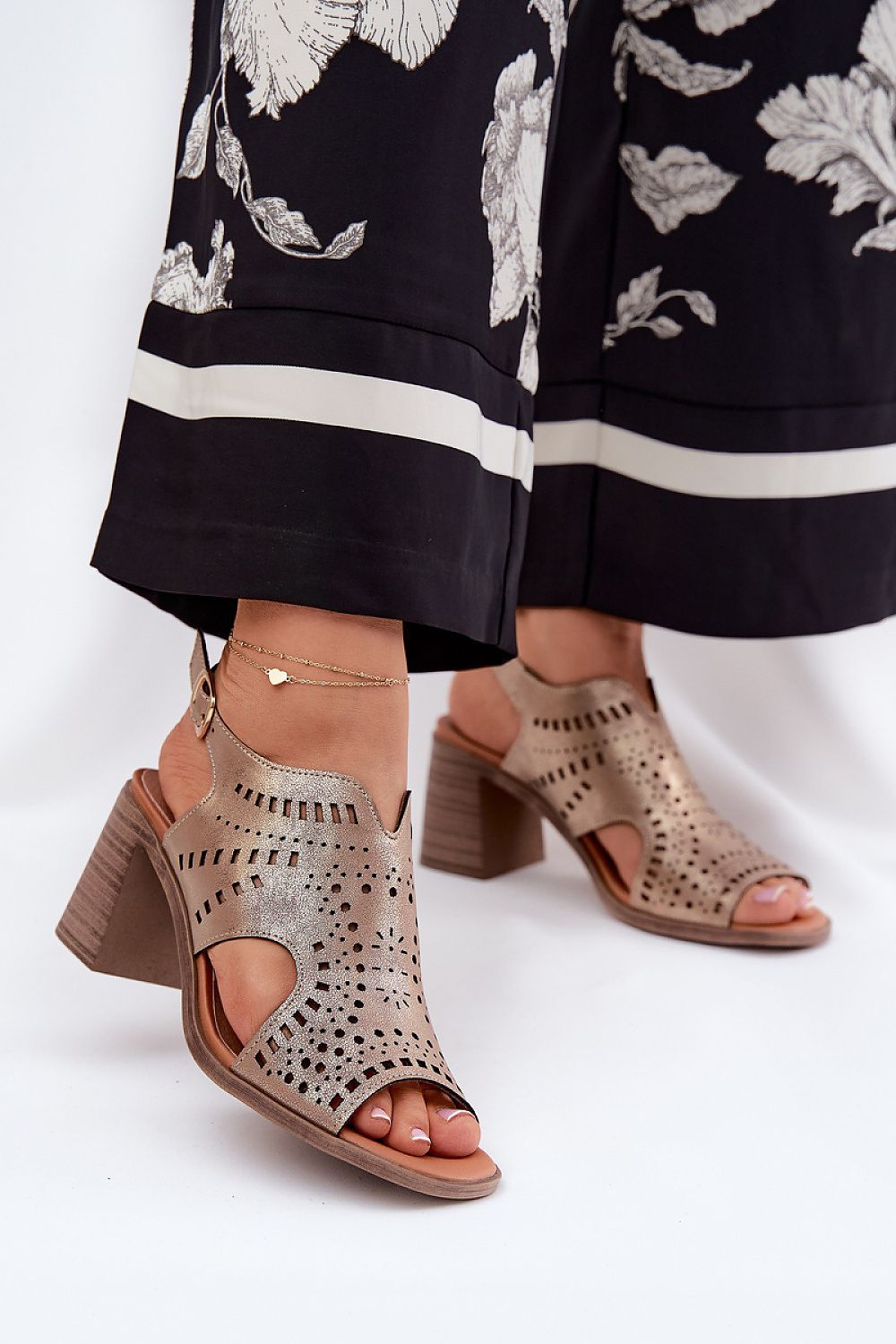 sandalen op hak model 211364 Step in style