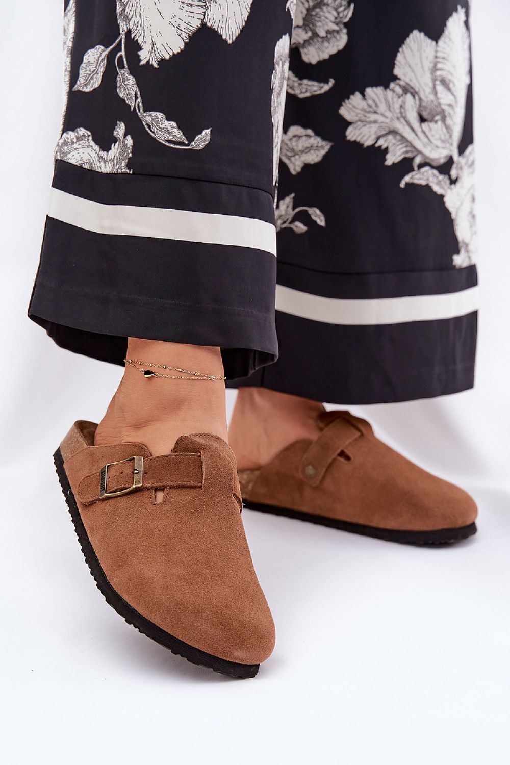 slippers model 211685 Step in style
