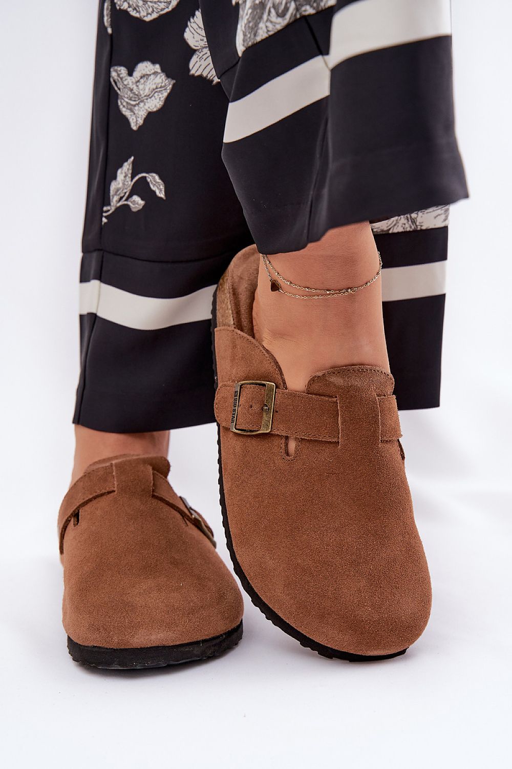 slippers model 211685 Step in style