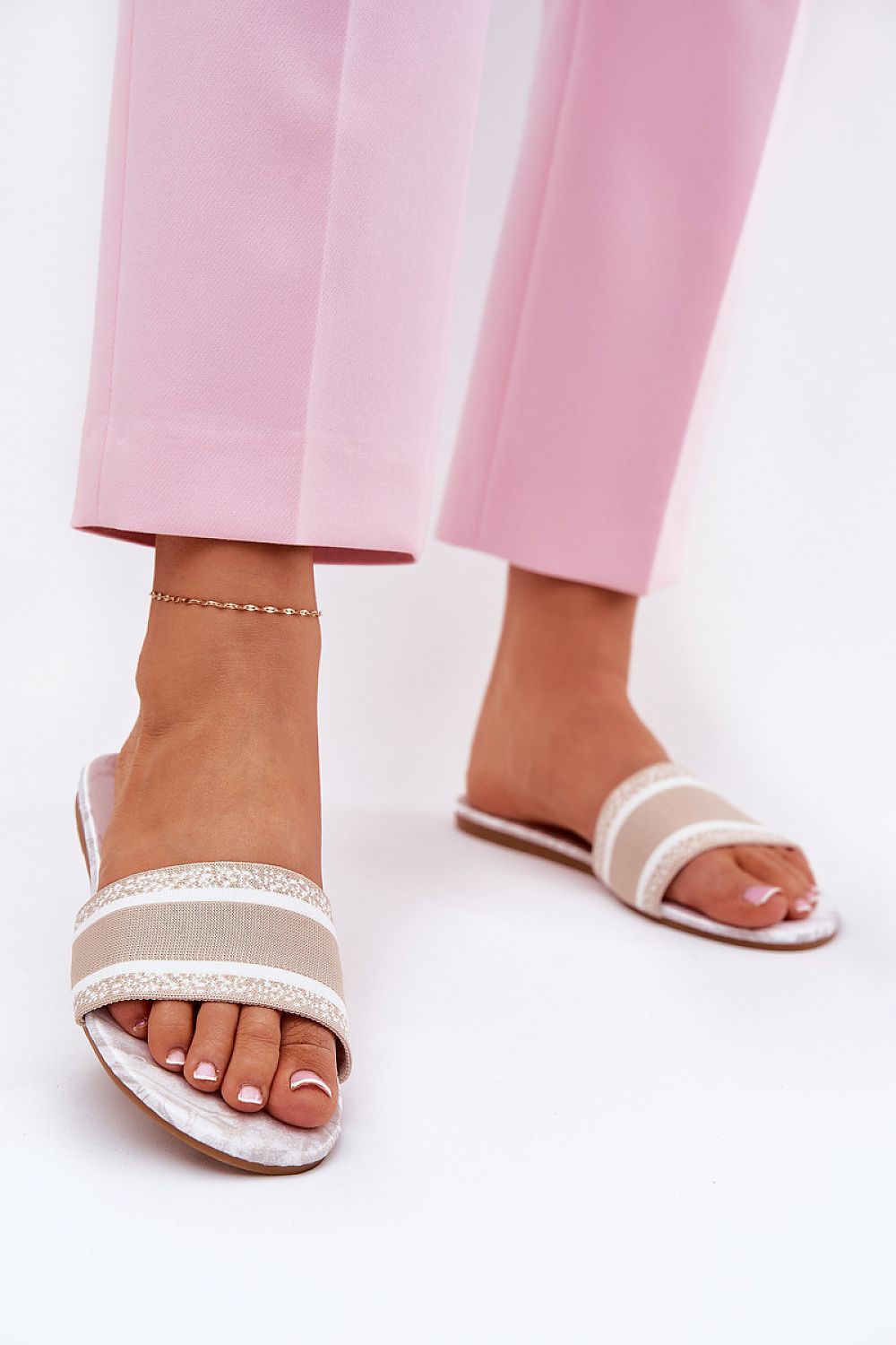 slippers model 211694 Step in style