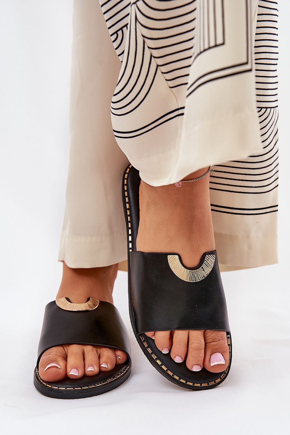 slippers model 211707 Step in style