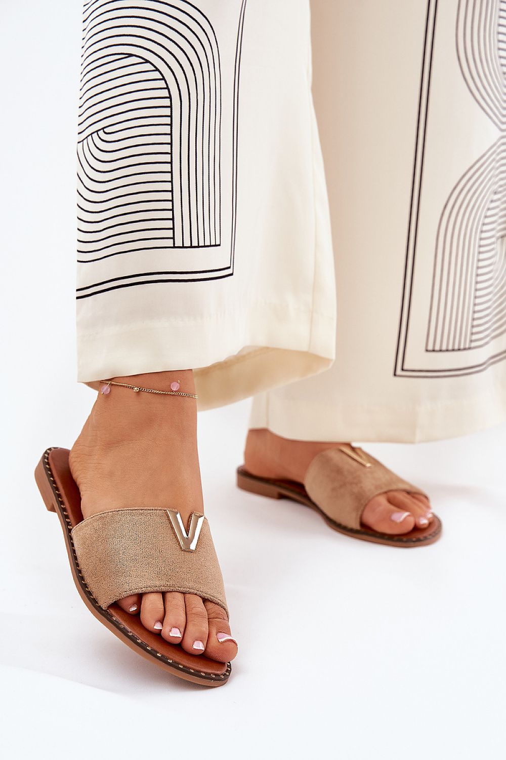 slippers model 211712 Step in style