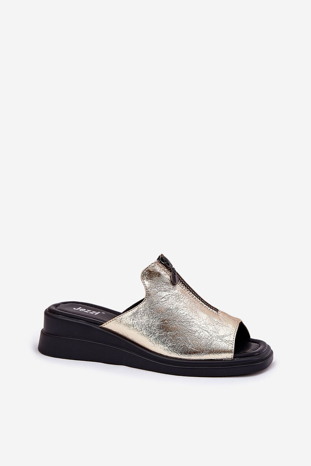 slippers model 211955 Step in style