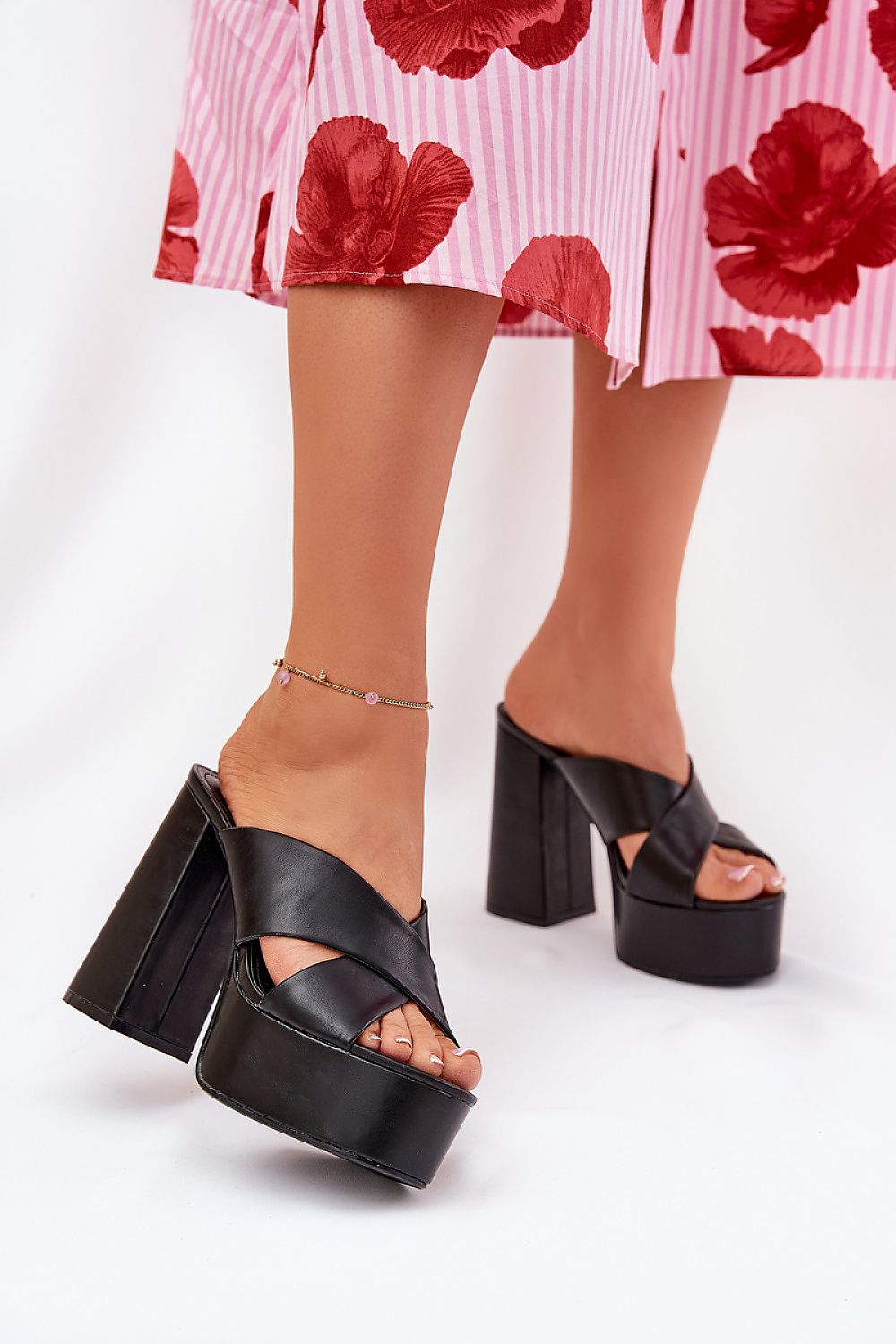 slippers model 211957 Step in style