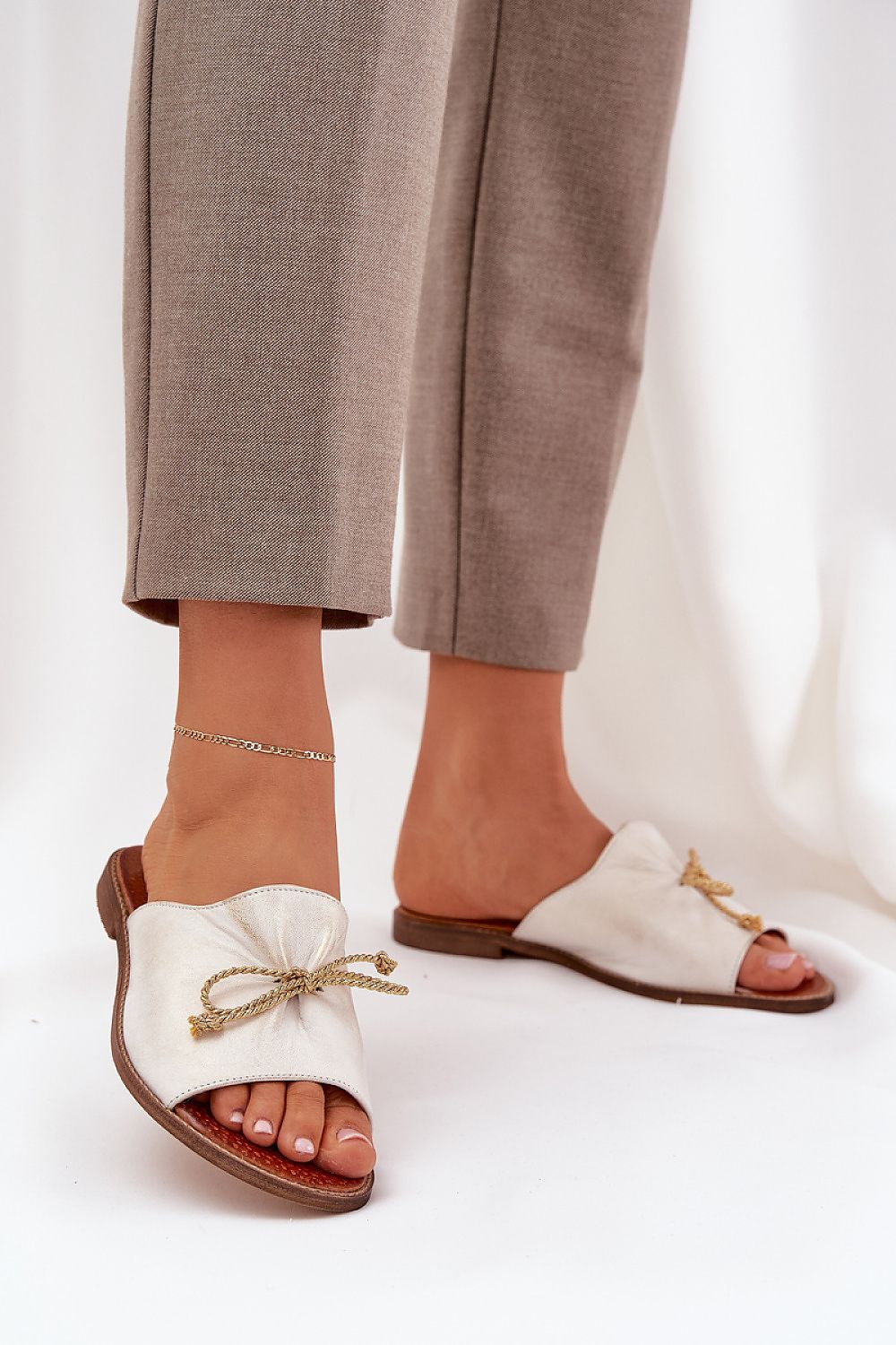 slippers model 211972 Step in style