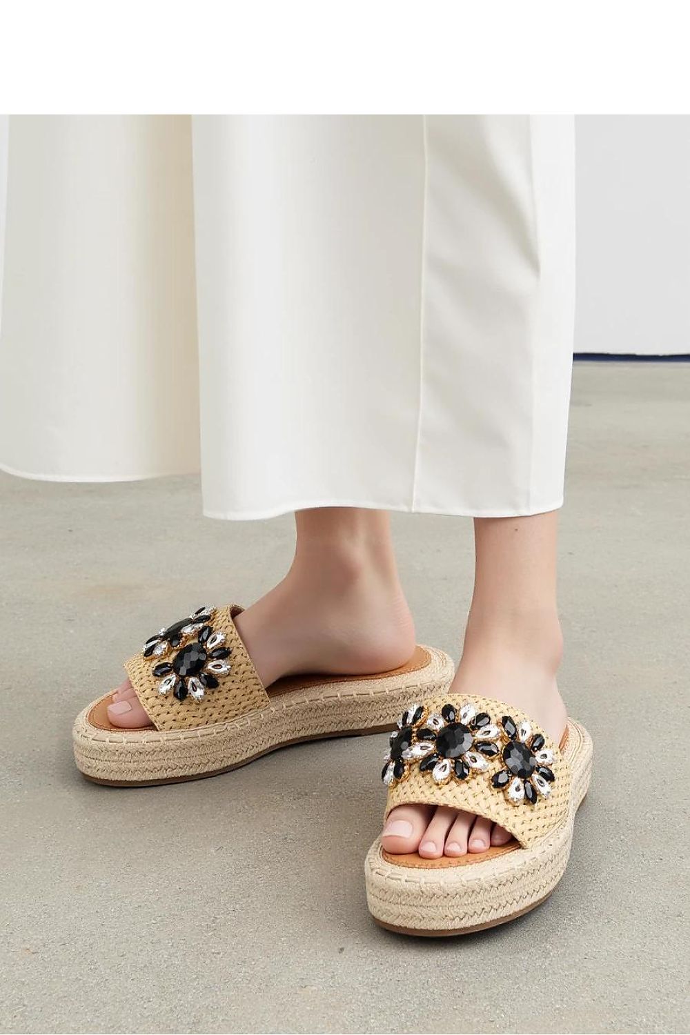 slippers model 212975 Inello