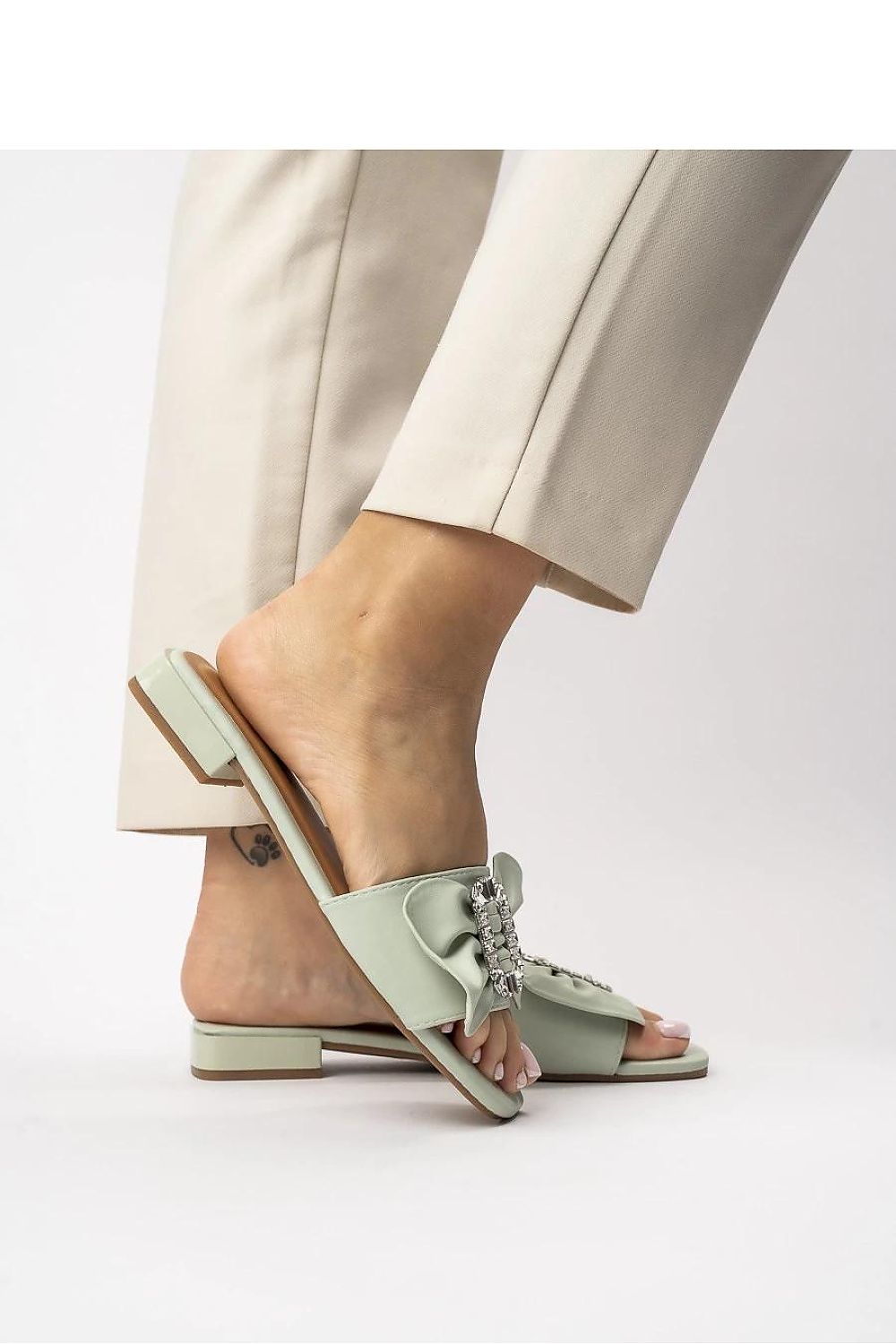 slippers model 212980 Inello