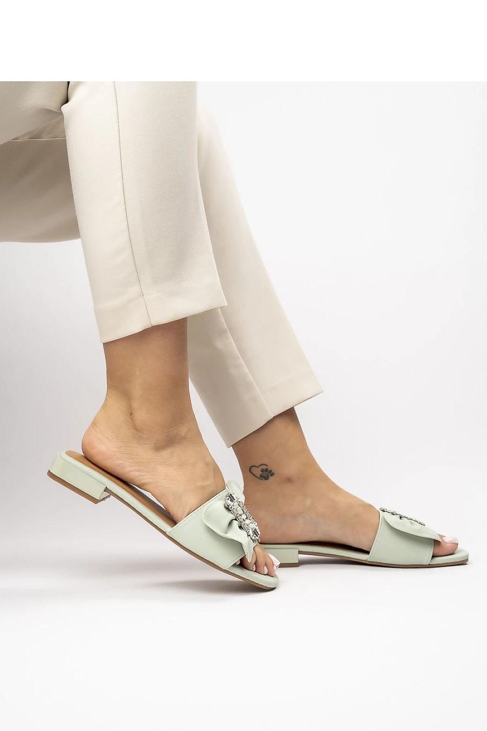 slippers model 212980 Inello
