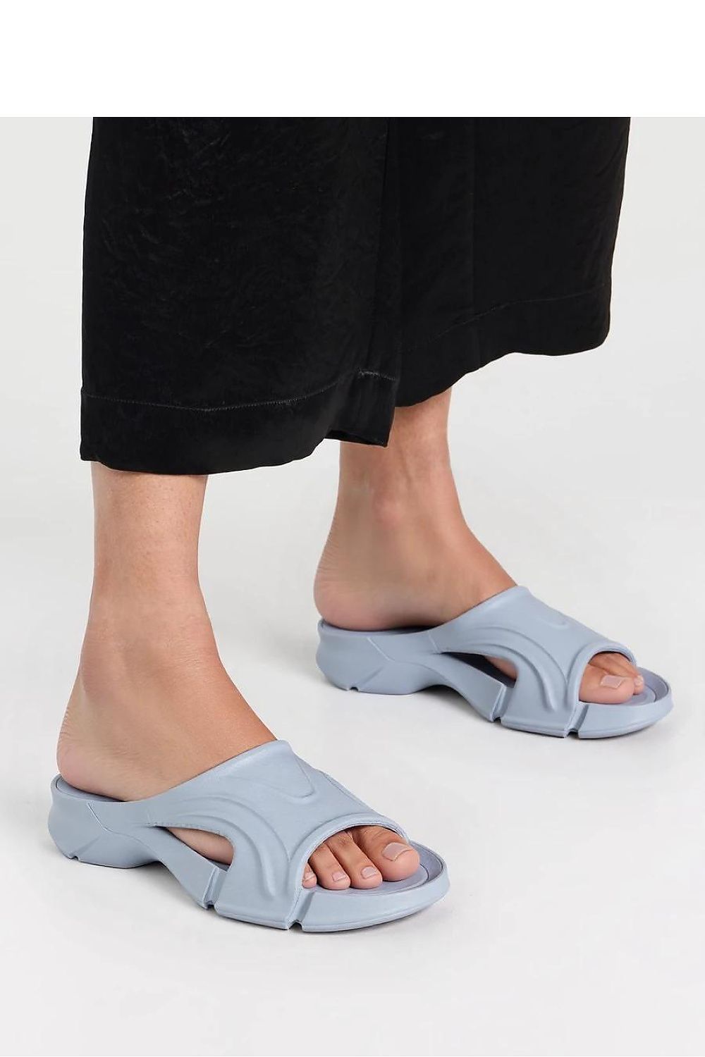 slippers model 212990 Inello