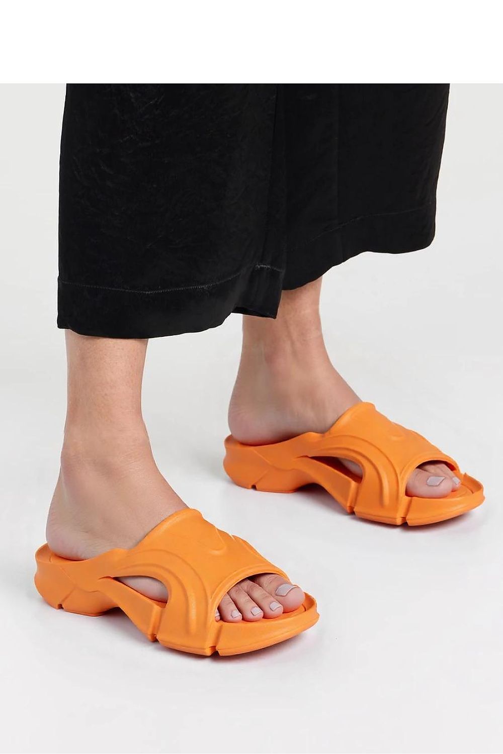 slippers model 212991 Inello