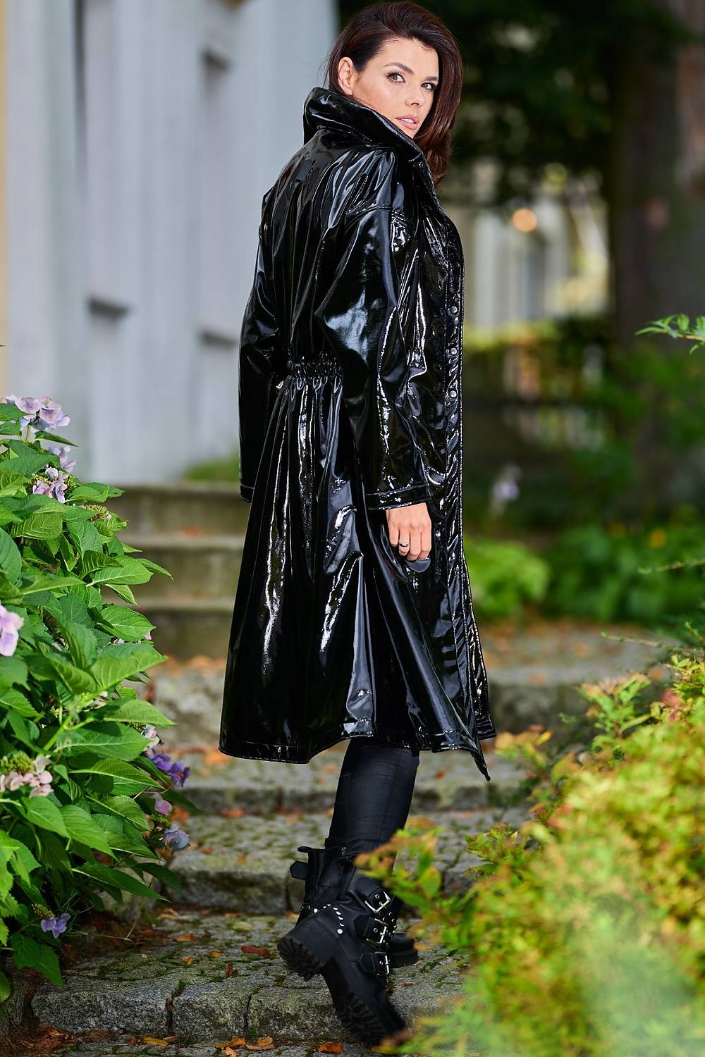 Vinyl Allure Luxe Lange Jas voor Vrouwen – Stijlvolle Vinyl Coat voor Elk Seizoen - PrizQ