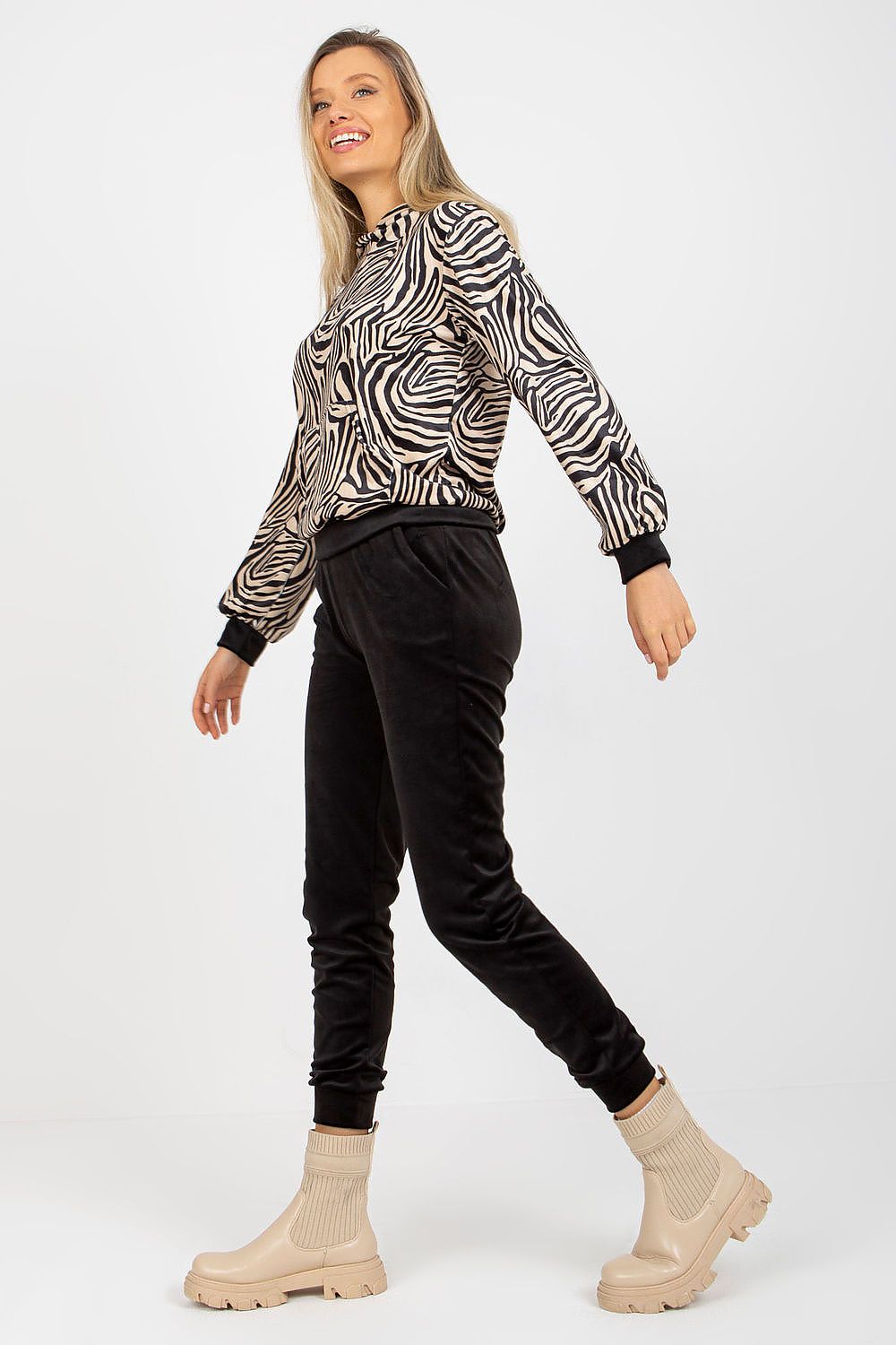Set model 173357 Rue Paris