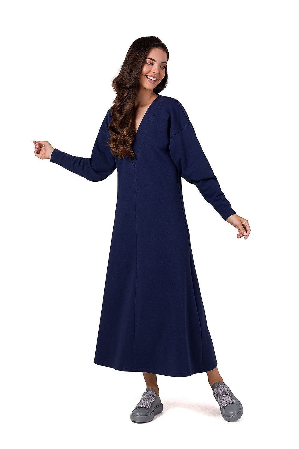Gebreide maxi-jurk met V-hals en brede plooi – Numoco V-Pleat Cascade Dress