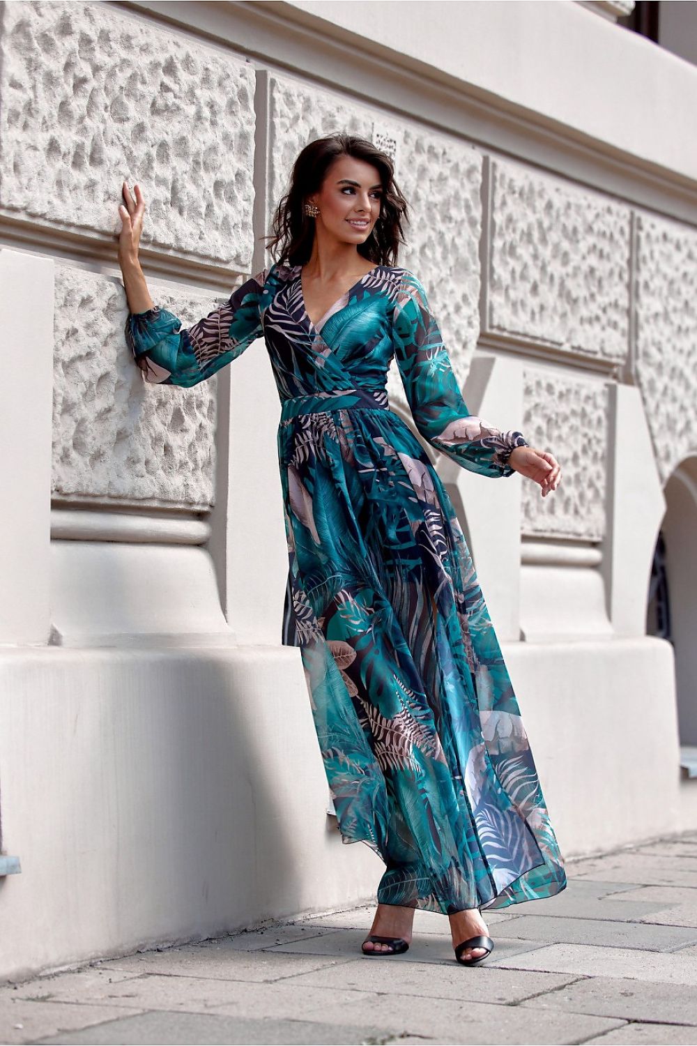 Lumina Mystique Maxijurk – Elegante blauwe jurk met mysterieus motief en split