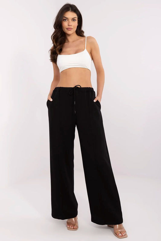  trainingsbroek model 210619 Relevance 