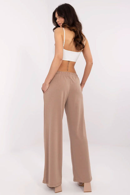  trainingsbroek model 210621 Relevance 
