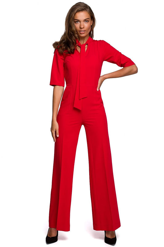 Rode jumpsuit met wijde broekspijpen en V-halsstrik – Stylove Modern Elegance collectie
