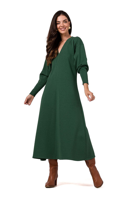 Gebreide maxi-jurk met V-hals en brede plooi – Numoco V-Pleat Cascade Dress